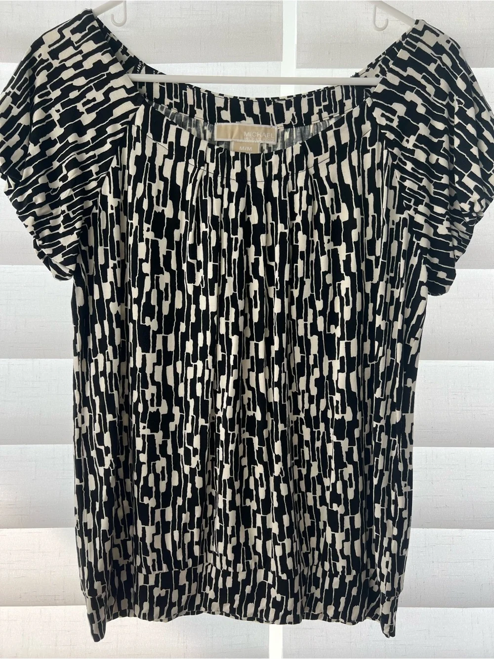 Michael Kors Black and White Abstract Print Short Sleeve Blouse